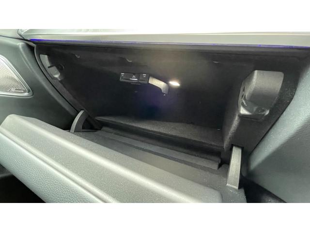 Eクラス E220d アバンギャルド AMGラインパッケージ AMGラインP アドバンスドP ヘッドアップディスプレイ デジタルライト アダプティブハイビームアシストプラス アンビエントライト Bluetooth接続 ETC車載器 USB入力端(16枚目)
