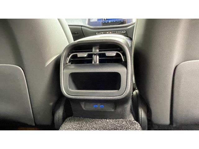 Eクラス E220d アバンギャルド AMGラインパッケージ AMGラインP アドバンスドP ヘッドアップディスプレイ デジタルライト アダプティブハイビームアシストプラス アンビエントライト Bluetooth接続 ETC車載器 USB入力端(24枚目)