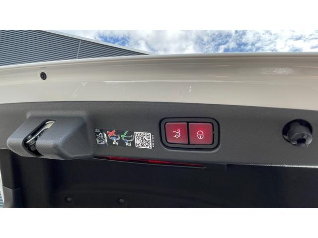 Eクラス E220d アバンギャルド AMGラインパッケージ AMGラインP アドバンスドP ヘッドアップディスプレイ デジタルライト アダプティブハイビームアシストプラス アンビエントライト Bluetooth接続 ETC車載器 USB入力端(26枚目)