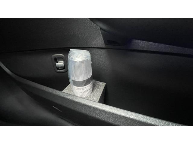 Cクラス C220dアバンギャルド AMGラインパッケージ レーダーセーフティ ナビゲーション ドライバーズP AMGライン セーフティビジョン 360°カメラ LEDライト スターパターングリル Bluetooth接続 ETC車載器 USB入力端子(12枚目)