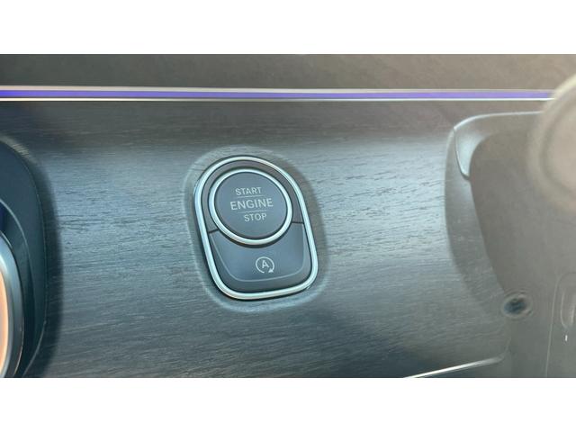 Vクラス V220d レーダーセーフティ ナビゲーション ディーゼルターボ LEDヘッドライト 360°カメラ メモリー付パワーシート ワイドスクリーンコックピット スライディングドア Bluetooth接続 ETC車載器(9枚目)