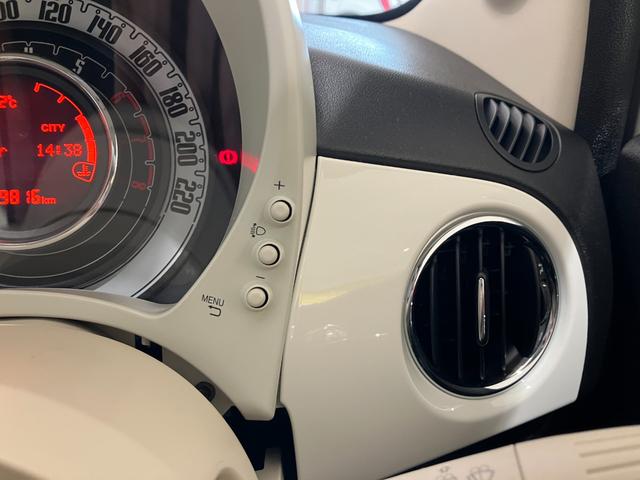 ５００ １．２　ポップ　アップルカープレイ＆アンドロイド対応　Ｂｌｕｅｔｏｏｔｈ接続　ＥＴＣ　フロアマット　チェック柄シート　イタリアンフェンダーバッジ　ドライブレコーダー（17枚目）