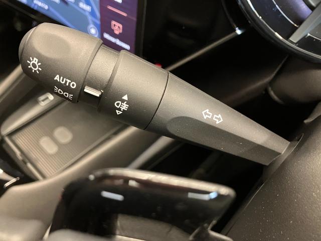 ジュニア イブリダ　プレミアム　ツートンボディカラー　マッサージ機能付き運転席パワーシート　ｕｃｃｏｎｅｃｔ　ＡｐｐｌｅＣａｒｐｌａｙ　ＡｎｄｒｏｉｄＡｕｔｏ　アダプティブクルーズコントロール　ＤＮＡモードセレクター　バックカメラ（24枚目）