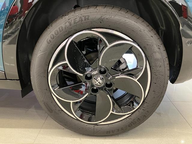 ジュニア イブリダ　プレミアム　ツートンボディカラー　マッサージ機能付き運転席パワーシート　ｕｃｃｏｎｅｃｔ　ＡｐｐｌｅＣａｒｐｌａｙ　ＡｎｄｒｏｉｄＡｕｔｏ　アダプティブクルーズコントロール　ＤＮＡモードセレクター　バックカメラ（46枚目）