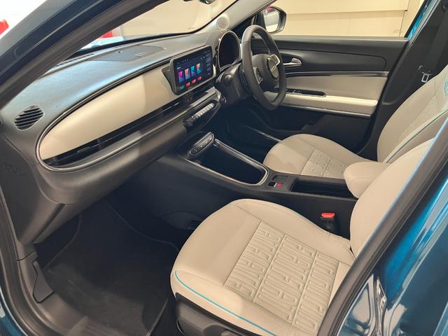 ６００ハイブリッド ラ　プリマ　ＡｐｐｌｅＣａｒＰｌａｙ＆ＡｎｄｒｏｉｄＡｕｔｏ対応　アダプティブクルーズコントロール　マッサージ機能付きパワーシート　シートヒーター　パワーバックドア　ブラインドスポットモニター（41枚目）