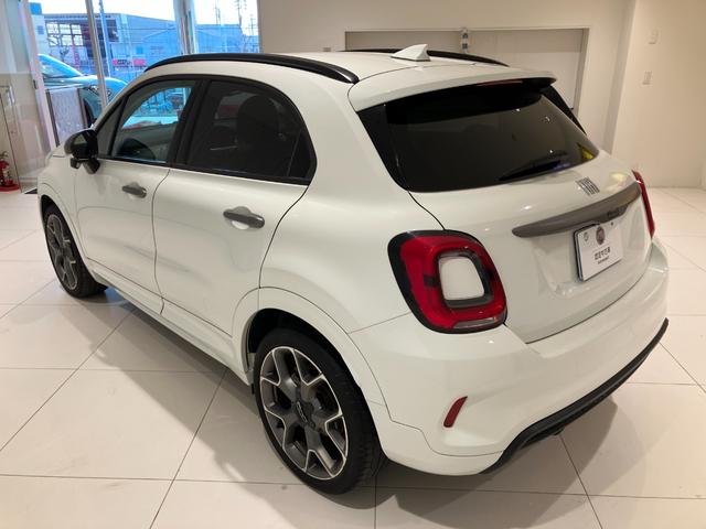 ５００Ｘ スポーツ　アダプティブクルーズコントロール　衝突軽減ブレーキ　レーンキープアシスト　本革シート　バックカメラ　Ｃａｒｐｌａｙ　Ｂｌｕｅｔｏｏｔｈ　クリアランスソナー　１９インチアルミ（4枚目）