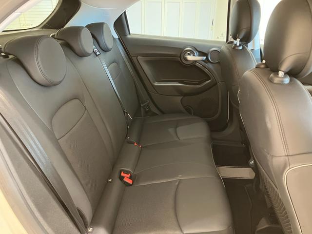 ５００Ｘ スポーツ　アダプティブクルーズコントロール　衝突軽減ブレーキ　レーンキープアシスト　本革シート　バックカメラ　Ｃａｒｐｌａｙ　Ｂｌｕｅｔｏｏｔｈ　クリアランスソナー　１９インチアルミ（12枚目）