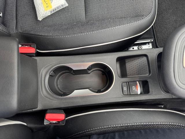 キャプチャー インテンス　１．３ターボ　先進安全機能　追従クルコン　３６０°カメラ　衝突軽減ブレーキ　１８インチＡＷ　欧州コンパクトＳＵＶ部門２０２０年販売台数１位（21枚目）