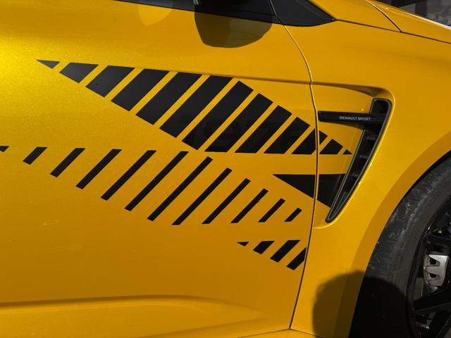 メガーヌ R.S.ウルティム 世界限定1976台 最終モデル(40枚目)