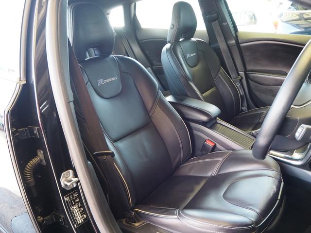 黒革シートがオシャレで上質な車内空間を演出します！