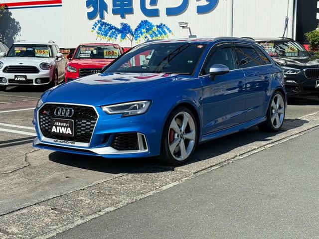 ＲＳ３スポーツバック ベースグレード　純正ナビ・ＴＶ　バックカメラ　Ｂｌｕｅｔｏｏｔｈ　黒革シート　ＥＴＣ　左右独立エアコン　シートヒーター　マトリクスＬＥＤライト（2枚目）