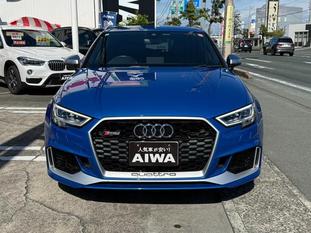 ＲＳ３スポーツバック ベースグレード　純正ナビ・ＴＶ　バックカメラ　Ｂｌｕｅｔｏｏｔｈ　黒革シート　ＥＴＣ　左右独立エアコン　シートヒーター　マトリクスＬＥＤライト（9枚目）