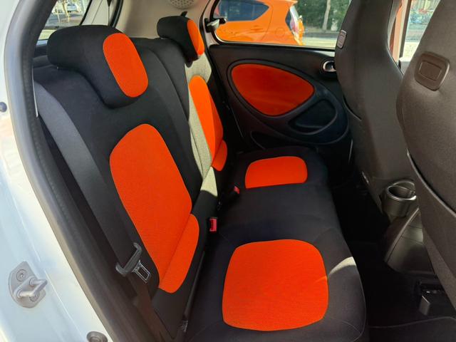 スマートフォーフォー パッション　社外ナビ・ＴＶ　バックカメラ　クルーズコントロール　クリアランスソナー　パーキングセンサー　シートヒーター　ＥＴＣ（11枚目）