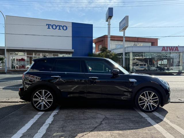 ＭＩＮＩ クーパーＳＤ　クラブマン　ユアーズパッケージ　純正ナビ　バックカメラ　本革シート　シートヒーター　ポップアップディスプレイ　ＥＴＣ　ＡＣＣ（7枚目）