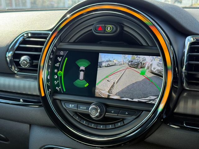 ＭＩＮＩ クーパーＳＤ　クラブマン　ユアーズパッケージ　純正ナビ　バックカメラ　本革シート　シートヒーター　ポップアップディスプレイ　ＥＴＣ　ＡＣＣ（17枚目）