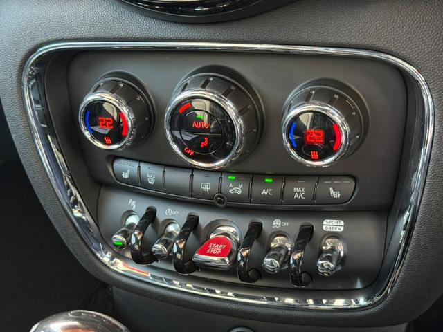 ＭＩＮＩ クーパーＳＤ　クラブマン　ユアーズパッケージ　純正ナビ　バックカメラ　本革シート　シートヒーター　ポップアップディスプレイ　ＥＴＣ　ＡＣＣ（18枚目）