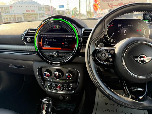 ＭＩＮＩ クーパーＳＤ　クラブマン　ユアーズパッケージ　純正ナビ　バックカメラ　本革シート　シートヒーター　ポップアップディスプレイ　ＥＴＣ　ＡＣＣ（20枚目）