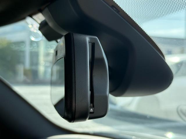 ＭＩＮＩ クーパーＳＤ　クラブマン　ユアーズパッケージ　純正ナビ　バックカメラ　本革シート　シートヒーター　ポップアップディスプレイ　ＥＴＣ　ＡＣＣ（22枚目）