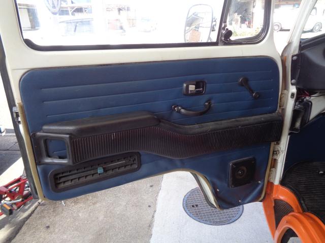 タイプII レイトバス ウォークスルーシート べバストヒーター VW純正ホイール Fディスクブレーキ 左ハンドル 1600cc 12V(15枚目)