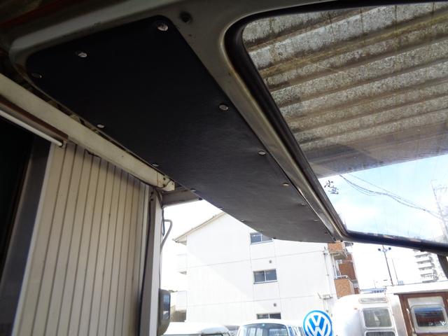 タイプII レイトバス ウォークスルーシート べバストヒーター VW純正ホイール Fディスクブレーキ 左ハンドル 1600cc 12V(21枚目)