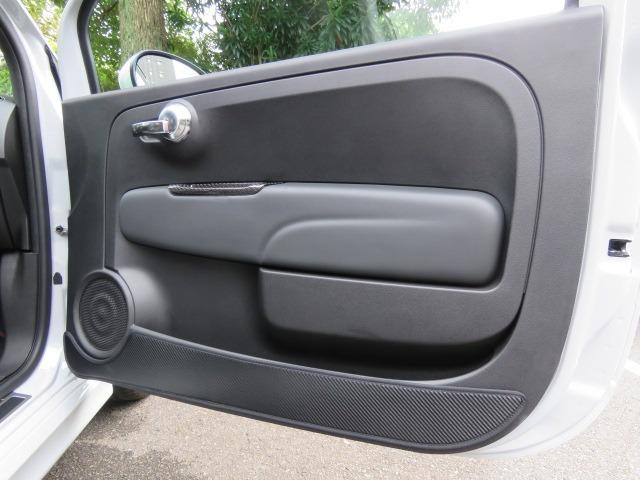 アバルト695 エッセエッセ ベースグレード 限定車 左ハンドル 5MT ワンオーナー D車 サベルト製カーボンスポーツシート アクラポビッチスポーツエグゾースト 純正17インチホワイトAW ブレンボキャリパー アジャスタブルリヤスポイラー(39枚目)