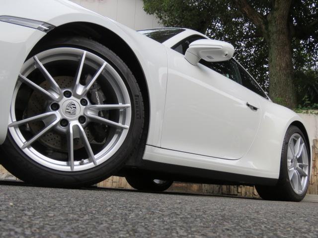911 911カレラ ディーラー車 右ハンドル レザーシート レザーインテリア シートヒーター スポーツクロノ エントリードライブ パワーステアリングプラス LEDヘッドライト 純正フロント19リヤ20インチAW(7枚目)