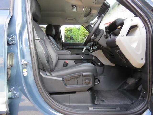 ディフェンダー 　カウンティエクステリアパックキュレーテッドフォージャパン　日本限定３００台　レザーシート　シートヒーター　純正２０インチＡＷ　エアサスペンション　ＬＥＤヘッドライト（29枚目）