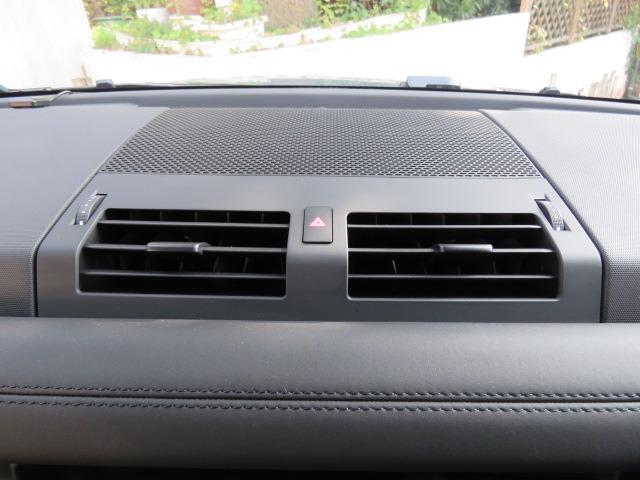 ディフェンダー 　カウンティエクステリアパックキュレーテッドフォージャパン　日本限定３００台　レザーシート　シートヒーター　純正２０インチＡＷ　エアサスペンション　ＬＥＤヘッドライト（44枚目）