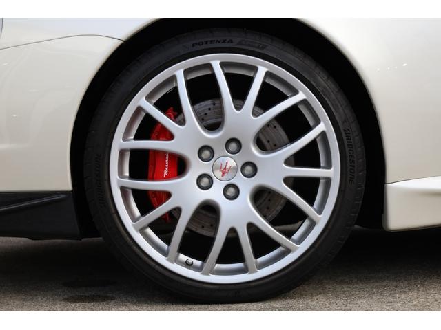 グランスポーツ ＭＣビクトリー　自社新車並行輸入　世界限定１８０台　ファクトリーオーダー　フェンダーバッジ　ビアンコフジ（6枚目）