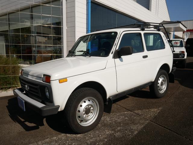 ニーバ 　４ｘ４（10枚目）