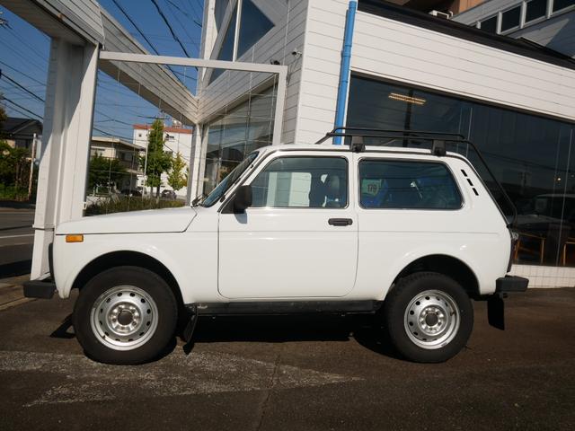 ニーバ 　４ｘ４（11枚目）