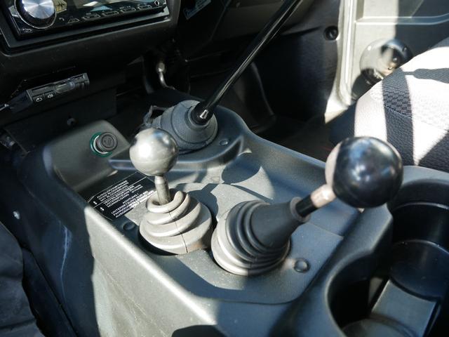 ニーバ 　４ｘ４（14枚目）