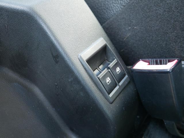 ニーバ 　４ｘ４（15枚目）