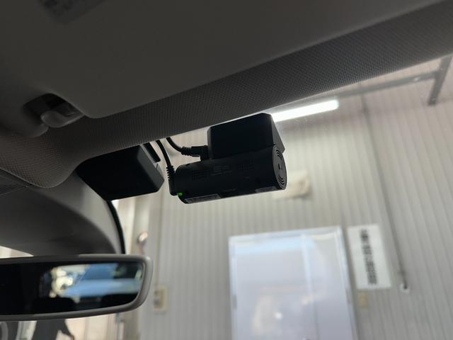 ディラーオプションの前後ドラレコです。