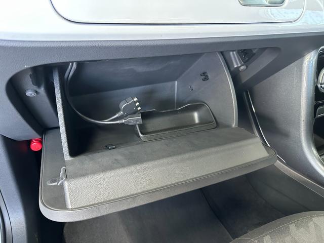 ザ・ビートル デザイン　純正ナビ・ＴＶ　Ｂｌｕｅｔｏｏｔｈオーディオ　ブラインドスポット　ＥＴＣ２．０　クルーズコントロール　スマートキー（22枚目）