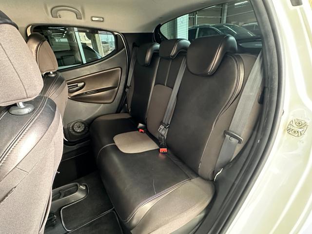 クライスラー・イプシロン プラチナ　ＨＤＤナビ　ＴＶ　バックカメラ　Ｂｌｕｅｔｏｏｔｈオーディオ　ＥＴＣ　　オートライト　ＨＩＤ　アイドリングストップ（27枚目）