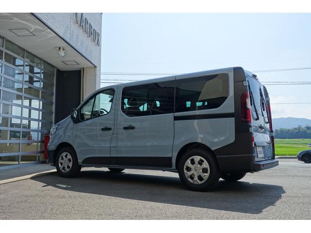 トラフィック 　Ｃｏｍｂｉ　Ｐａｓｓｅｎｇｅｒ　Ｚｅｎ　右Ｈ用ヘッドライト交換済　Ａｐｐｌｅ　ｃａｒ　ｐｌａｙ　バックカメラ（10枚目）