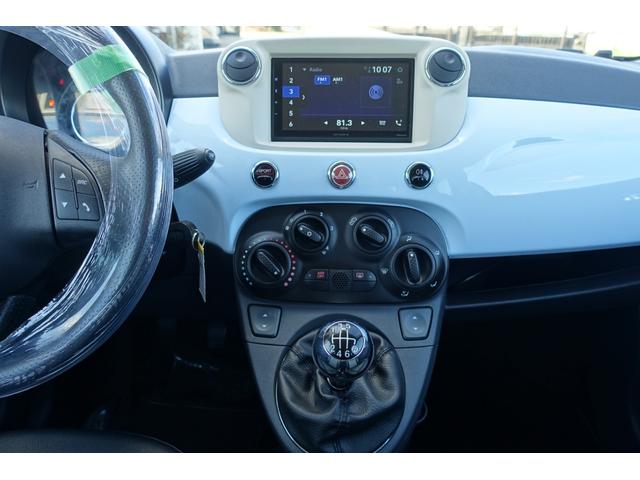 ５００ １．４　スポーツ　日本未導入左６速ＭＴ　前後ディスクブレーキ　ハーフレザースポーツシート　新品Ａｐｐｌｅ　ｃａｒ　ｐｌａｙ　バックカメラ　クラシックエンブレム　前後クロームバンパーモール（21枚目）