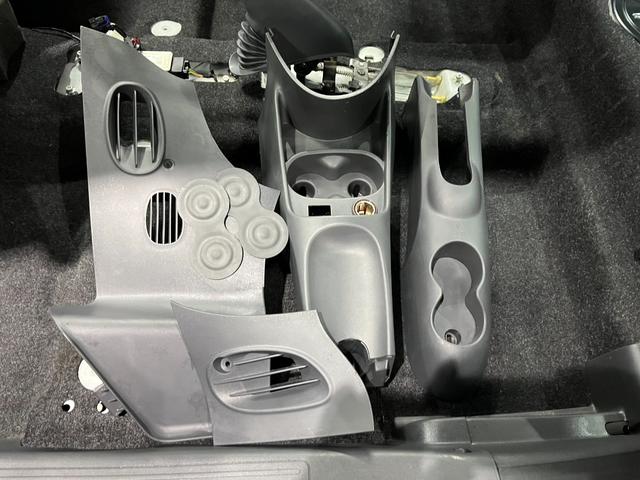 ５００ １．４　スポーツ　日本未導入左６速ＭＴ　前後ディスクブレーキ　ハーフレザースポーツシート　新品Ａｐｐｌｅ　ｃａｒ　ｐｌａｙ　バックカメラ　クラシックエンブレム　前後クロームバンパーモール（42枚目）