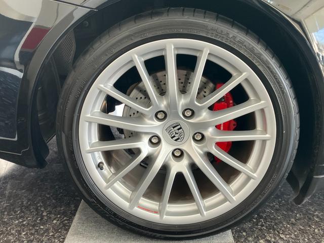 911 911カレラ4S スポーツクロノパッケージ スポーツマフラー ディーラー車 左ハンドル 黒革(23枚目)