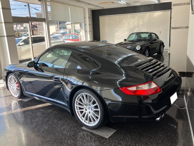 911 911カレラ4S スポーツクロノパッケージ スポーツマフラー ディーラー車 左ハンドル 黒革(28枚目)