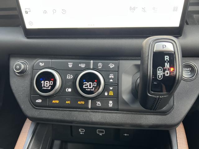 ディフェンダー １１０Ｘ　Ｄ３００　７人乗り　電子制御エアサスペンション　ブラックエクステリア　スライディングルーフ　シートヒーター＆シートベンチレーション　ＭＥＲＩＤＩＡＮサウンド　空気清浄システム　クリアサイトインテリアビューミラー（22枚目）