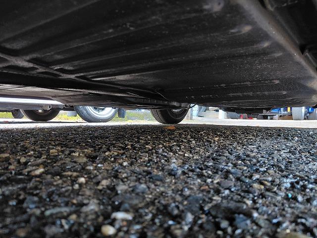 ビートル ベースグレード　ＶＩＮＴＡＧＥスタイル　２インチナロービーム　ＷＥＢＥＲキャブ　９１４スタイルアルミ　社外マフラー（4枚目）