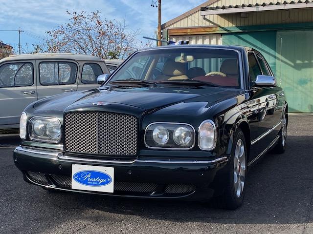 アルナージ レッドレーベル　正規ディーラー車　ＤＶＤ視聴　ヘッドレストモニター　ピクニックテーブル　　Ｖ８ターボ（3枚目）