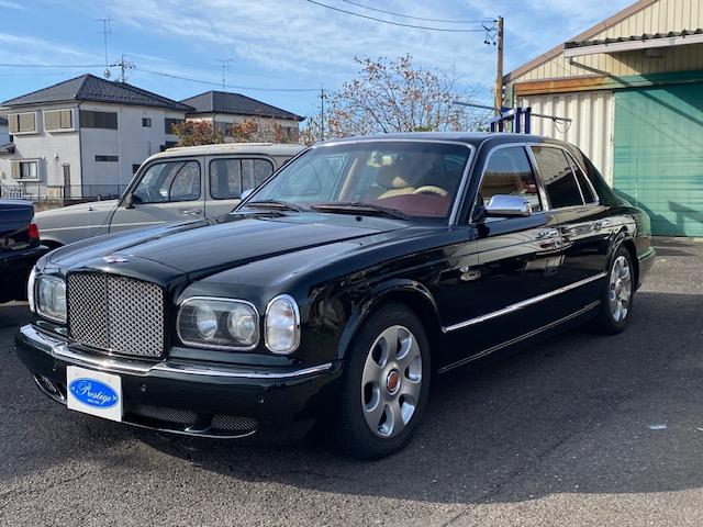 アルナージ レッドレーベル　正規ディーラー車　ＤＶＤ視聴　ヘッドレストモニター　ピクニックテーブル　　Ｖ８ターボ（4枚目）