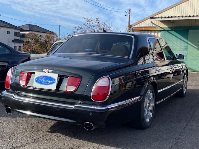 アルナージ レッドレーベル　正規ディーラー車　ＤＶＤ視聴　ヘッドレストモニター　ピクニックテーブル　　Ｖ８ターボ（7枚目）