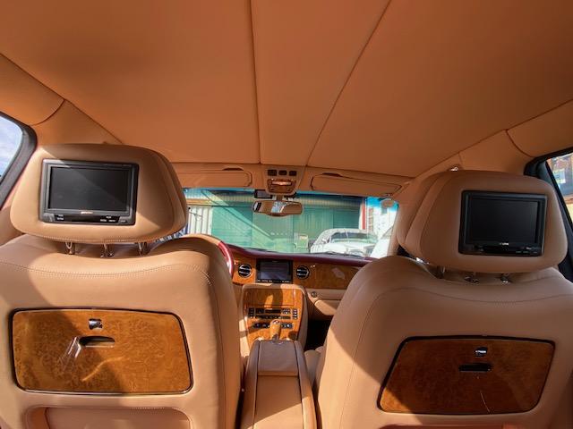アルナージ レッドレーベル　正規ディーラー車　ＤＶＤ視聴　ヘッドレストモニター　ピクニックテーブル　　Ｖ８ターボ（18枚目）