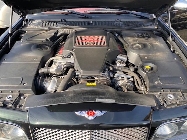 アルナージ レッドレーベル　正規ディーラー車　ＤＶＤ視聴　ヘッドレストモニター　ピクニックテーブル　　Ｖ８ターボ（19枚目）