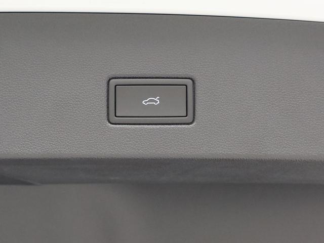 T-ロック TDI 4モーション ブラックスタイル 認定中古車 LEDマトリックスヘッドライト IQ.LIGHT アダプティブクルーズコントロール 18インチアルミホイールパワーテールゲート シティエマージェンシーブレーキ フルオートエアコン(25枚目)