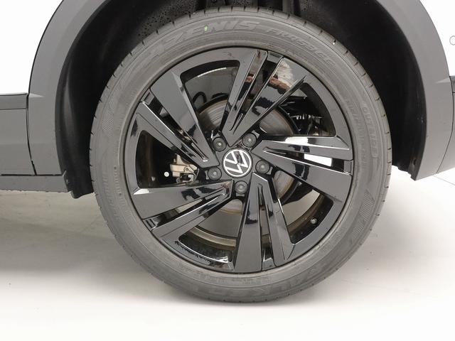 T-ロック TDI 4モーション ブラックスタイル 認定中古車 LEDマトリックスヘッドライト IQ.LIGHT アダプティブクルーズコントロール 18インチアルミホイールパワーテールゲート シティエマージェンシーブレーキ フルオートエアコン(30枚目)